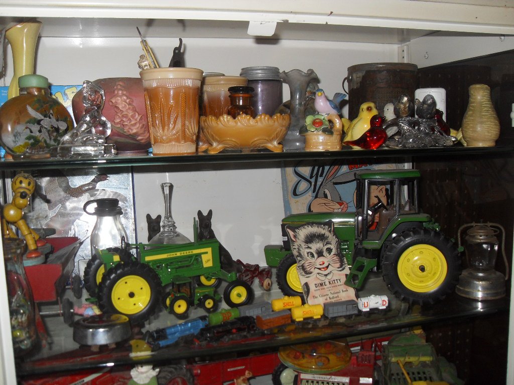 Property photo 19 - Farm Equipment, Antiques, Household items and More! - Personal Property Auction